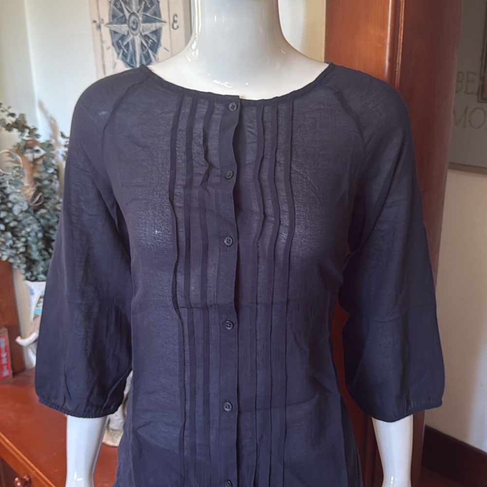 NWT Eddie Bauer size small Women's Blue Button-Up Top